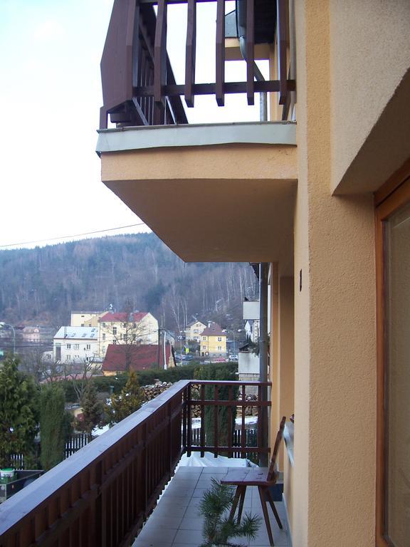 Penzion Havaj Karlovy Vary Extérieur photo