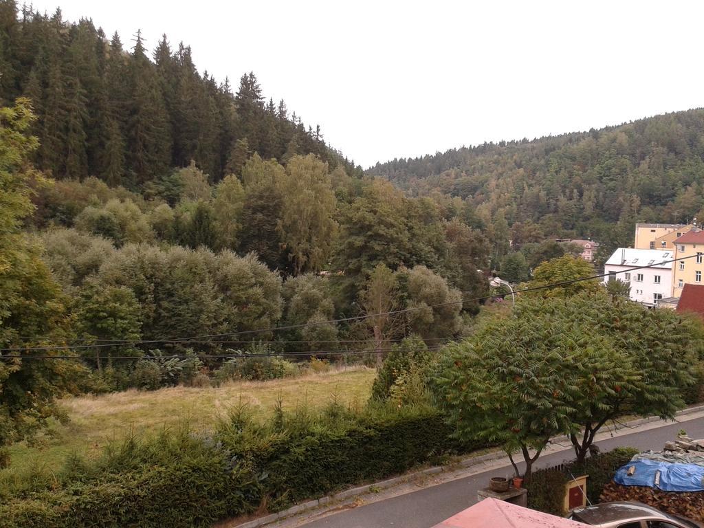Penzion Havaj Karlovy Vary Extérieur photo