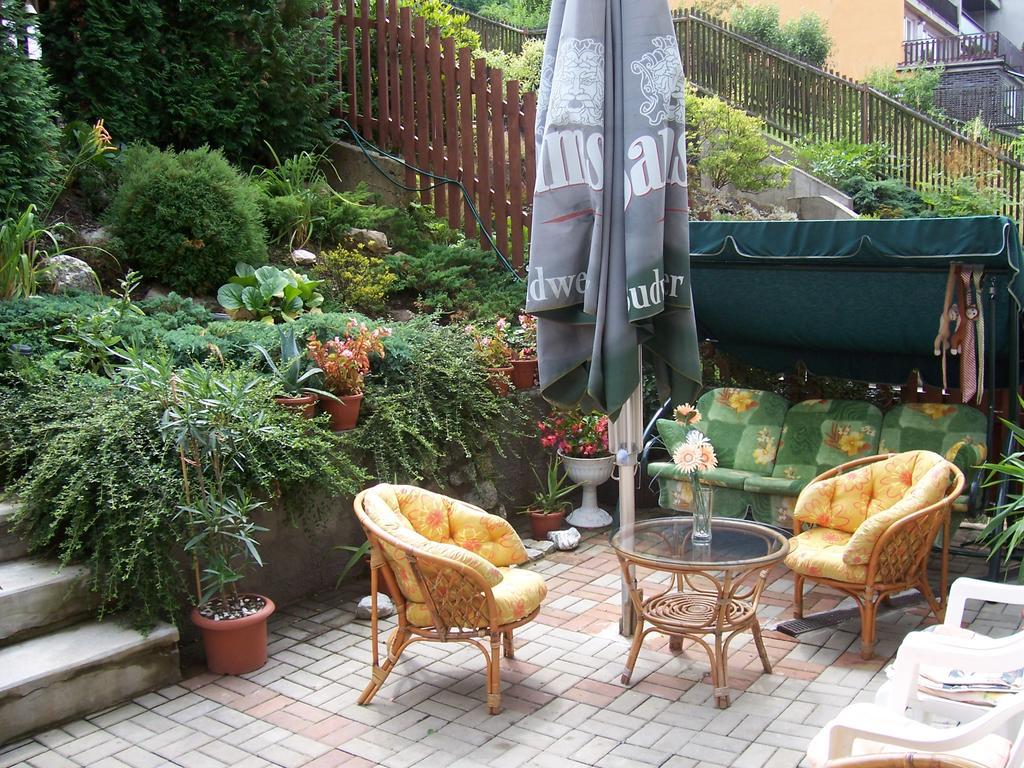 Penzion Havaj Karlovy Vary Extérieur photo
