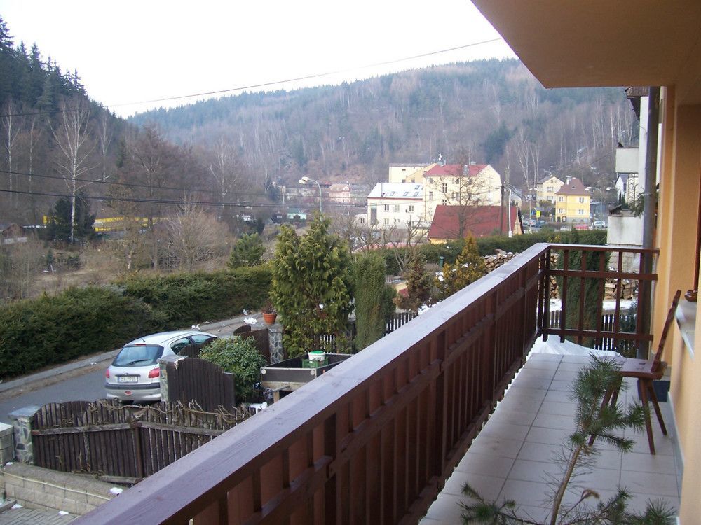 Penzion Havaj Karlovy Vary Extérieur photo